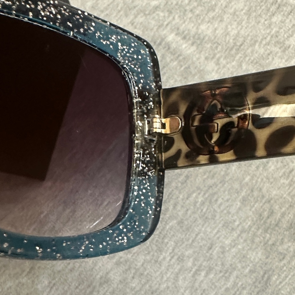 Gucci Teal and Black Women's Sunglasses - Picture 5 of 14